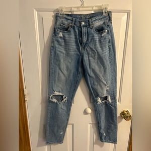 American Eagle Women’s Size 2 Ripped Jeans
